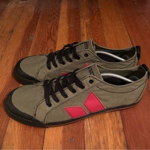 Macbeth - Poshmark